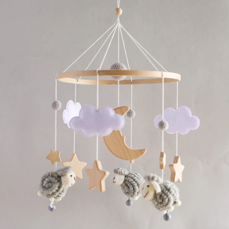 Crib Mobile Bed Bell Wooden Baby Rattles Soft Felt Cartoon Animal Bed Bell Newborn Music Box Hanging Toy Crib Bracket Baby Gifts