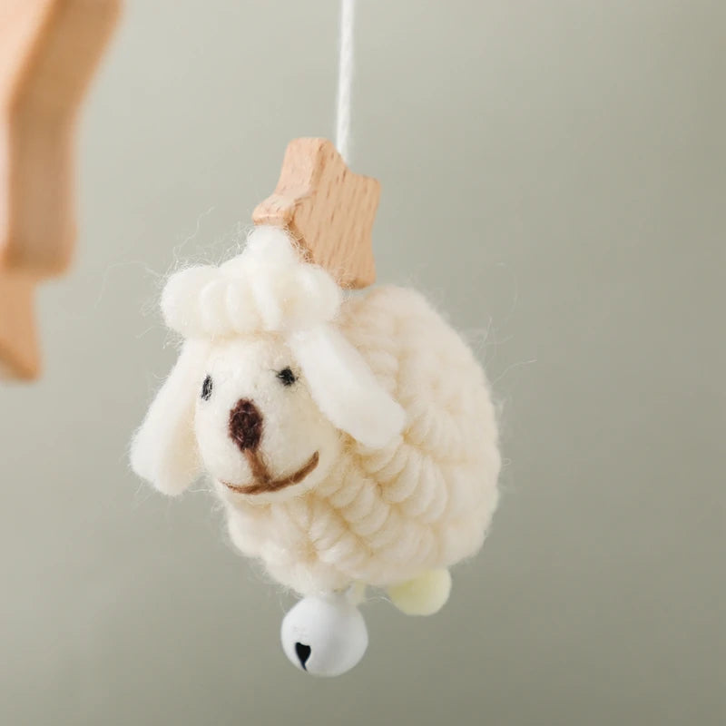 Crib Mobile Bed Bell Wooden Baby Rattles Soft Felt Cartoon Animal Bed Bell Newborn Music Box Hanging Toy Crib Bracket Baby Gifts